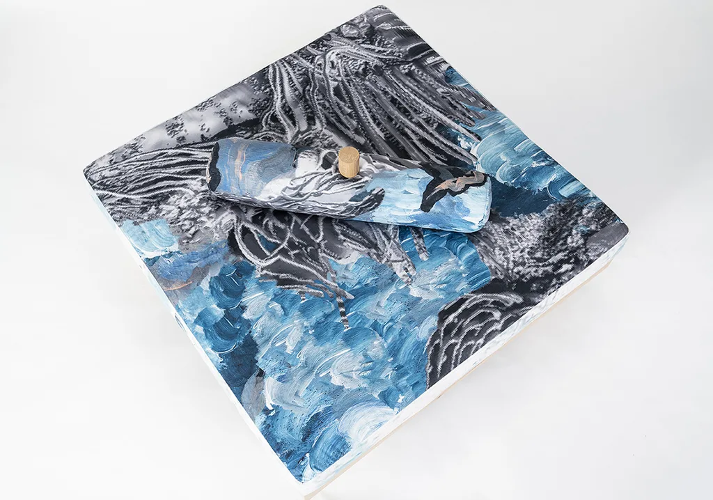 Bespoke furniture created for SQ Bailli. Oceanus bench seat. – KRJST studio